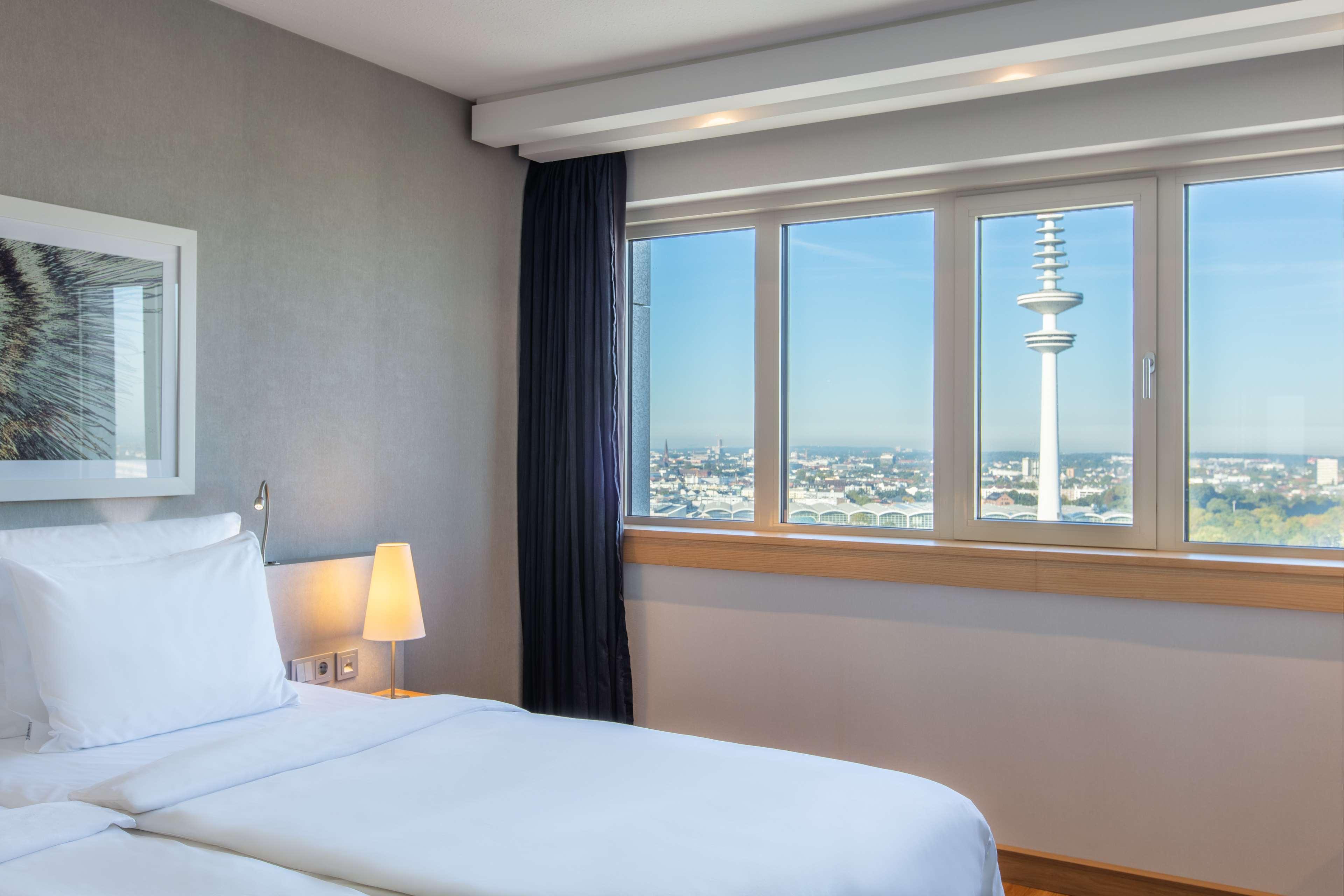 Radisson Blu Hotel, Hamburg Exterior photo